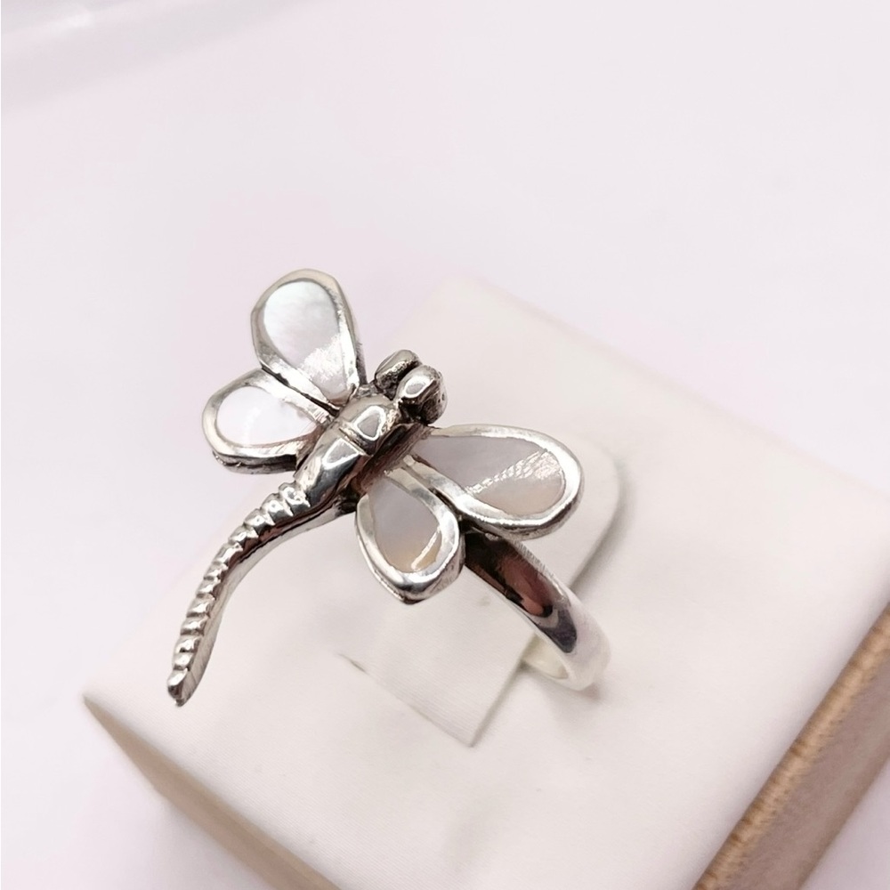 Size 8 Mop Dragonfly 925 Sterling Silver Ring - Picture 2 of 8